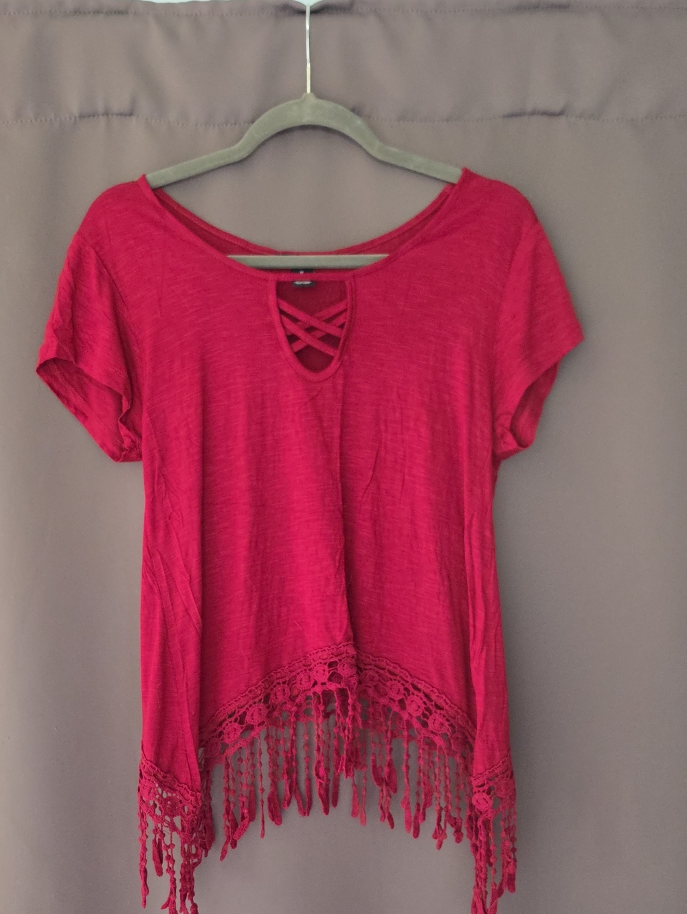 Rue21 Fuchsia Crochet Fringe Short Sleeve Crop Top